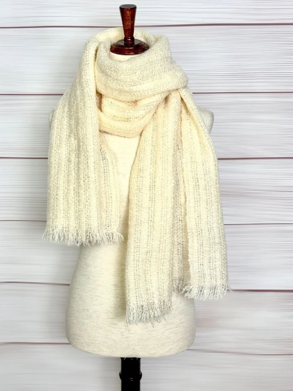 Donegal Design Ireland Large Oblong Scarf Mohair Wool Ivory Handwoven Fringe - Picture 4 of 8